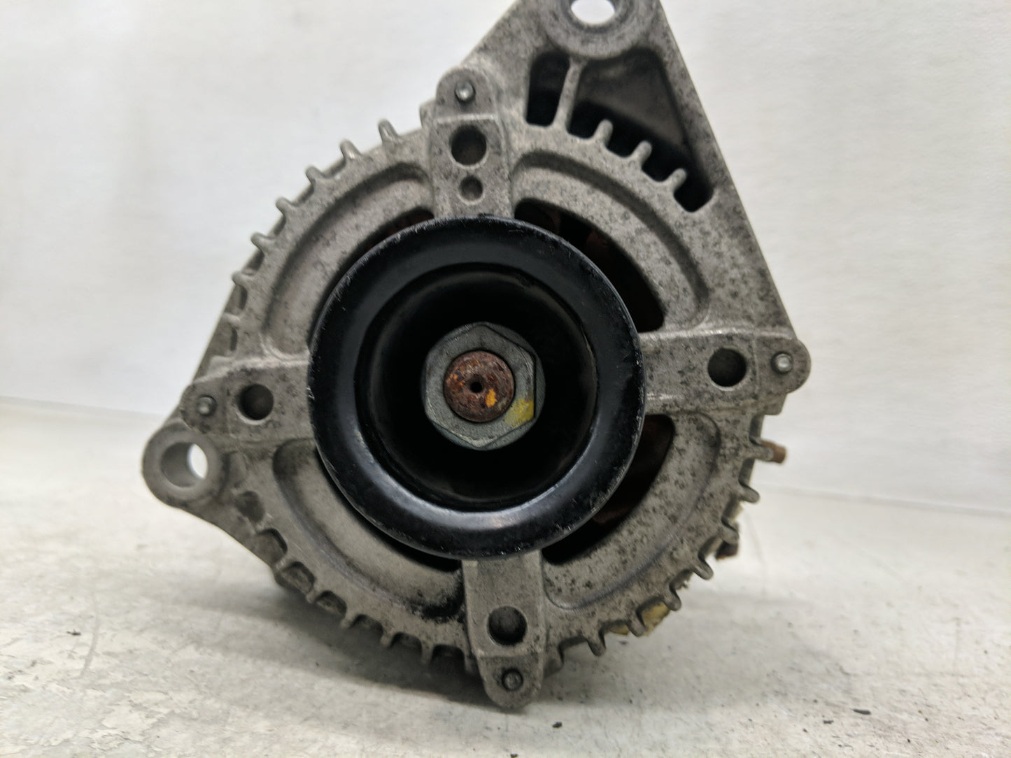 2005-2006 Jeep Grand Cherokee Alternator Replacement Generator Charging Assembly Engine OEM Fits Fits 2005 2006 OEM Used Aut