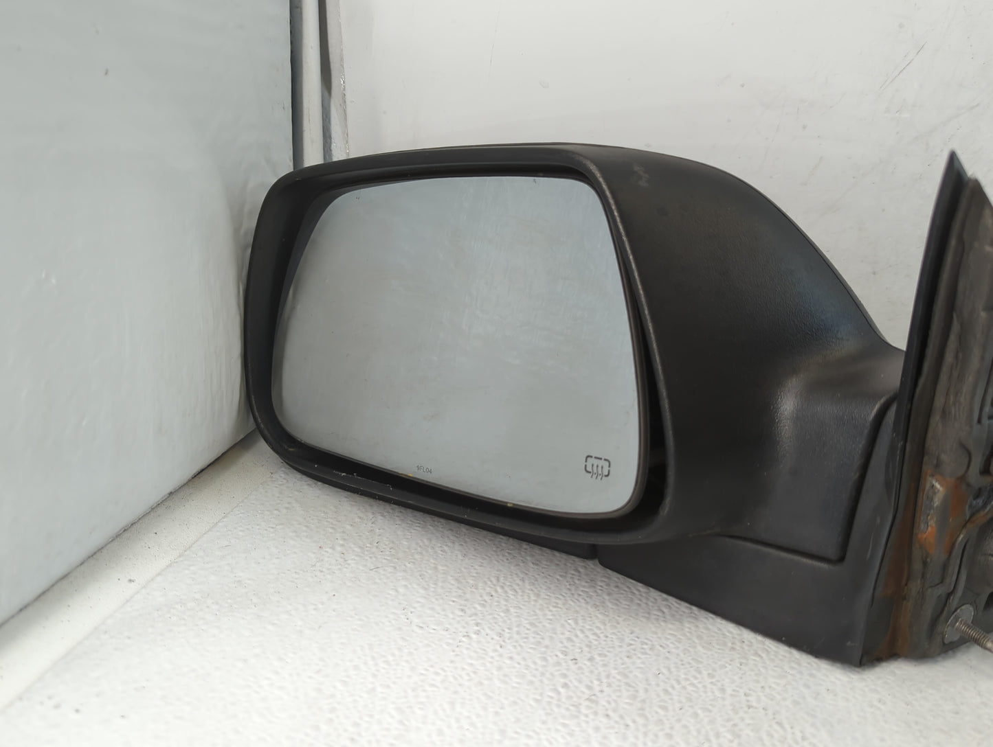 2005-2010 Jeep Grand Cherokee Driver Side View Mirror - Left Door Mirror OEM Used - Oemusedautoparts1.com