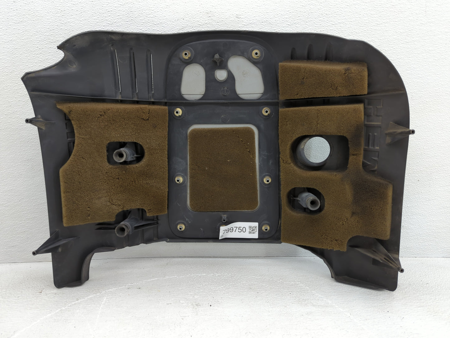 2005 Jeep Grand Cherokee Engine Cover - Oemusedautoparts1.com