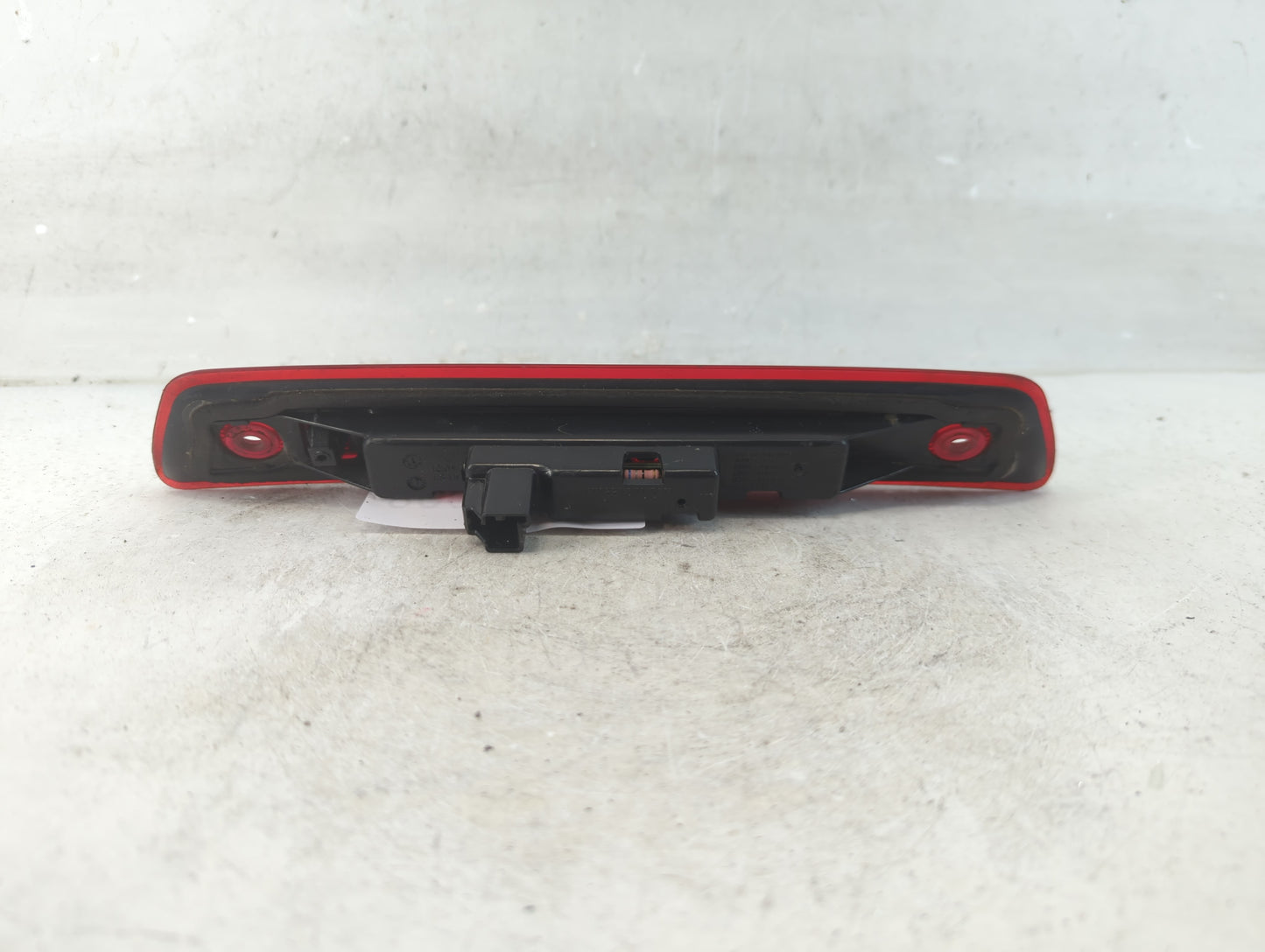 2005 Jeep Grand Cherokee Third Brake Light Tail Light Fits OEM Used Auto Parts - Oemusedautoparts1.com