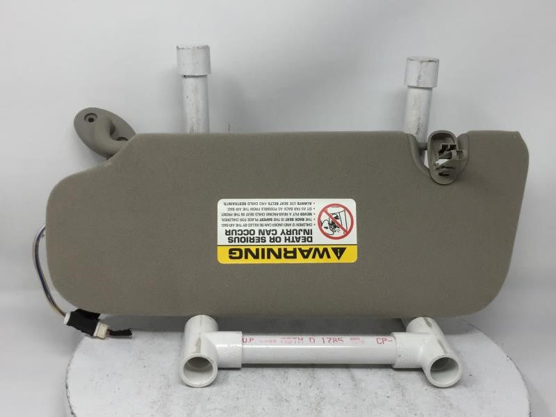 2005 Jeep Liberty Sun Visor Shade Replacement Passenger Right Mirror Fits Fits 2004 2006 2007 OEM Used Auto Parts - Oemuseda