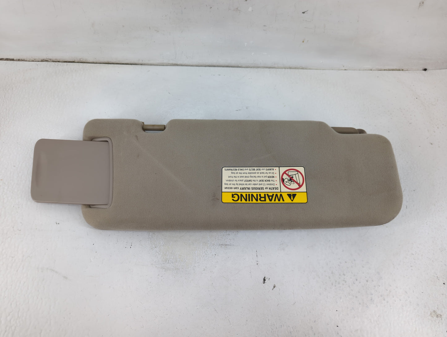 2002-2005 Kia Sedona Sun Visor Shade Replacement Driver Left Mirror Fits Fits 2002 2003 2004 2005 OEM Used Auto Parts - Oemu