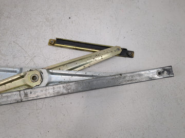 2002-2005 Kia Sedona Driver Left Front Window Regulator