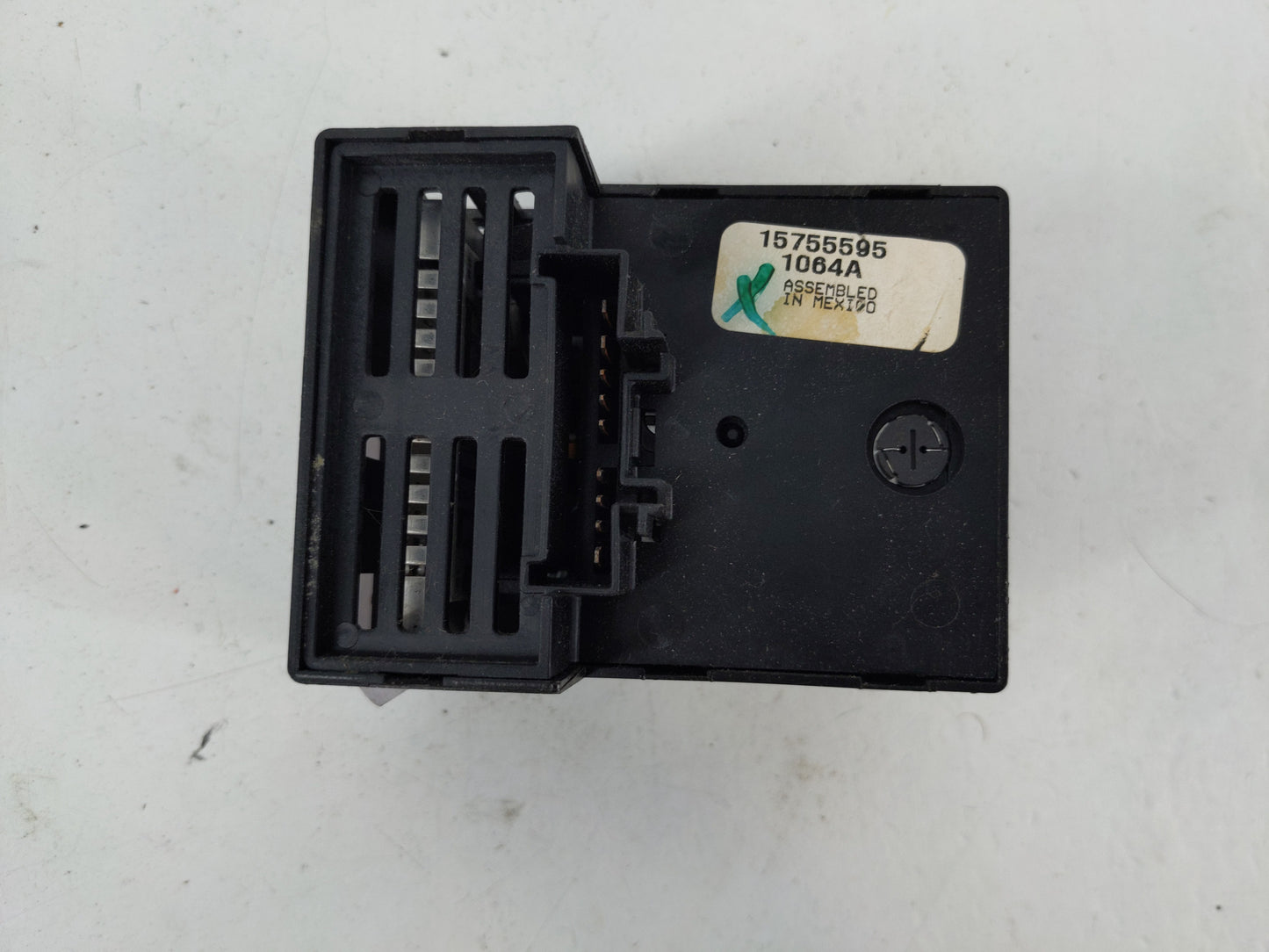 2005 Kia Sedona Headlight Head Light Switch Lamp Control 15755595 - Oemusedautoparts1.com