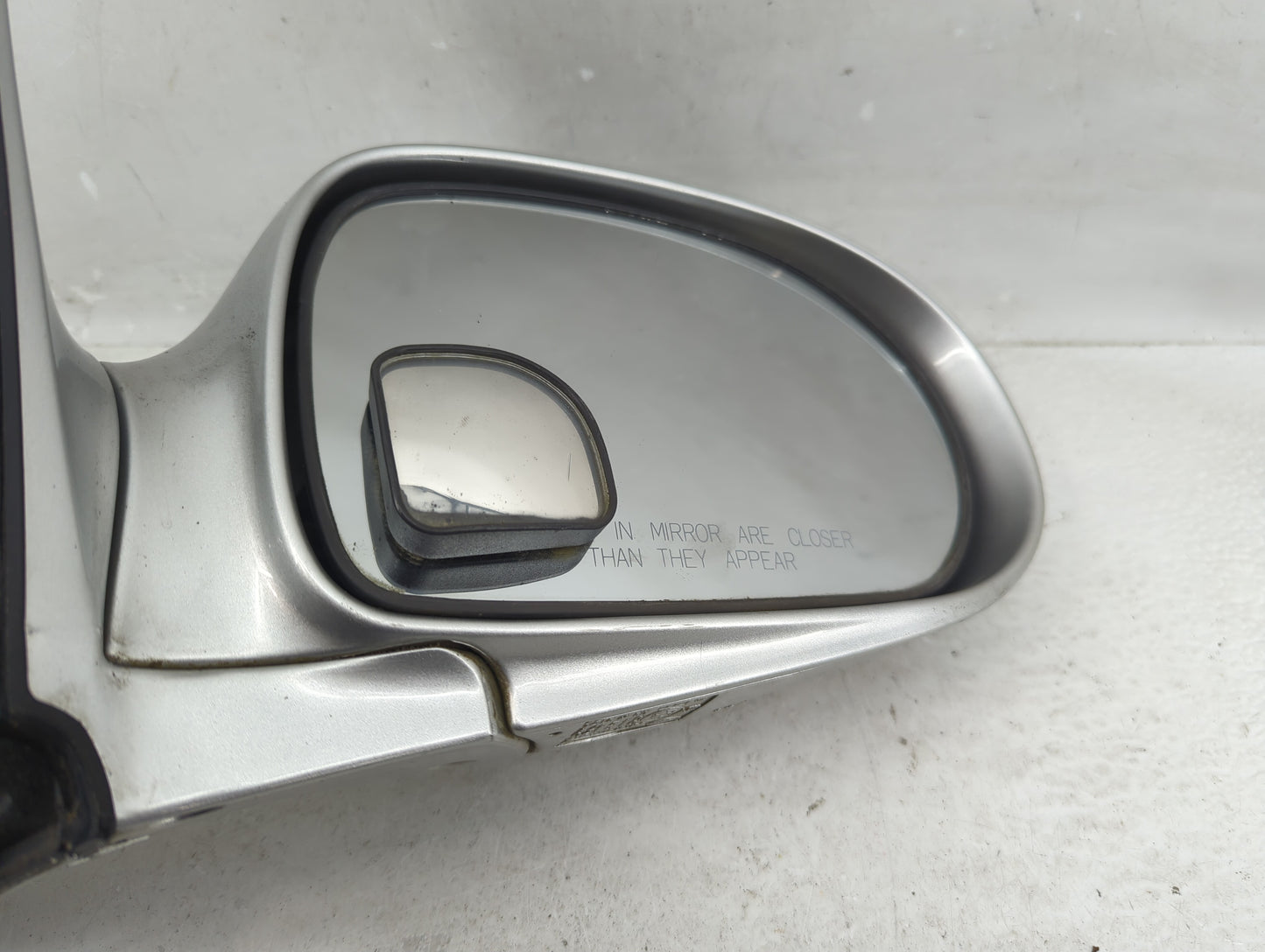 2002-2005 Kia Sedona Side Mirror Replacement Passenger Right View Door Mirror P/N:E4012171 E4012170 Fits Fits 2002 2003 2004