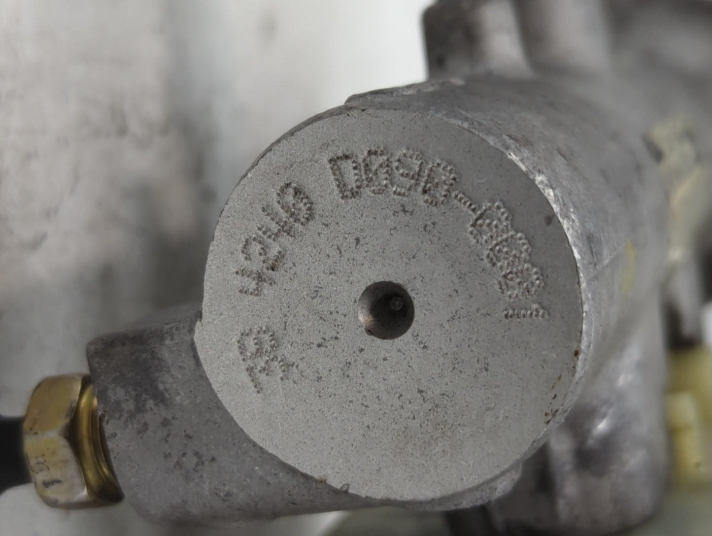 2003-2005 Lincoln Aviator Brake Master Cylinder - Oemusedautoparts1.com