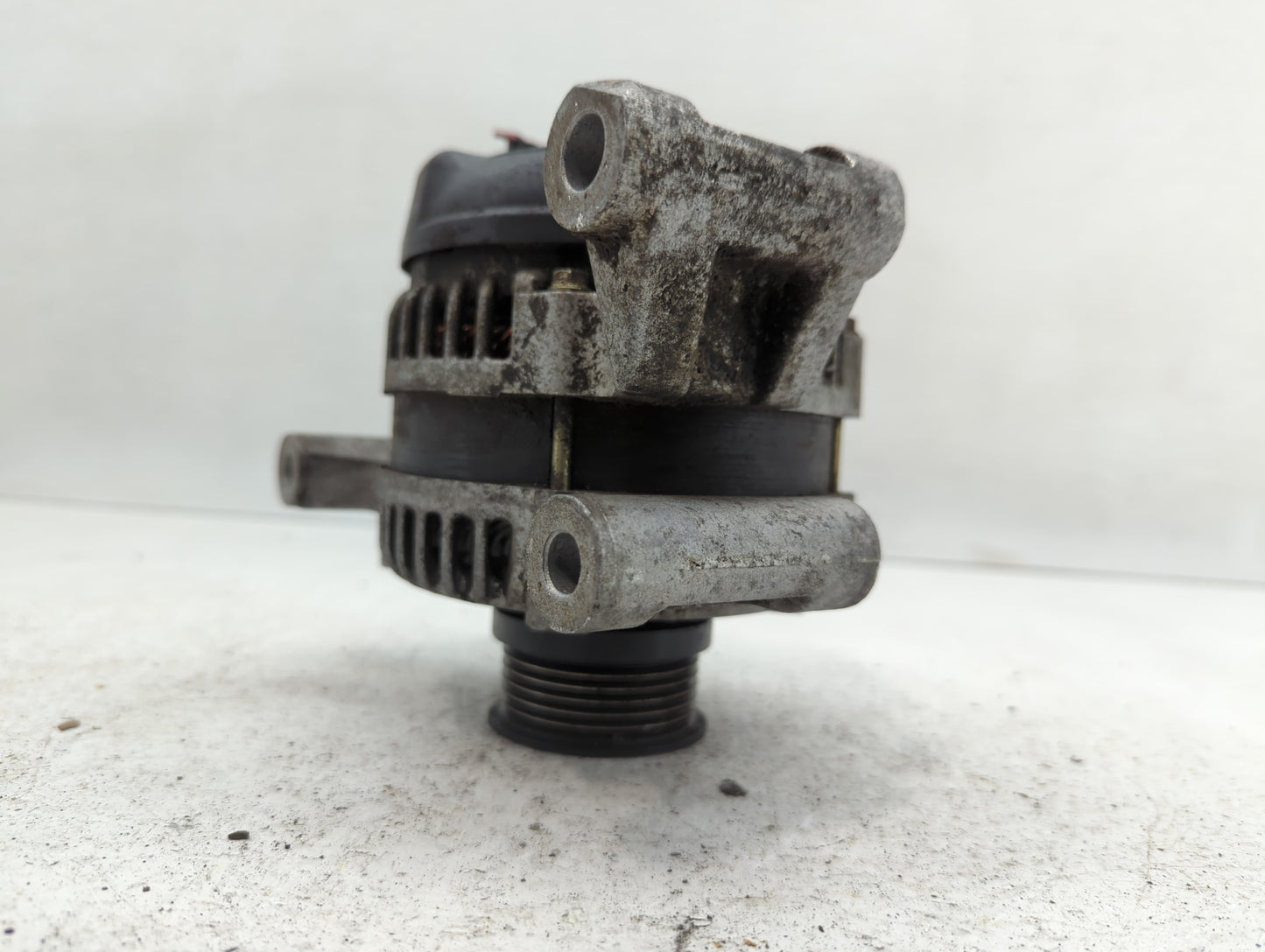2005 Lincoln Ls Alternator Replacement Generator Charging Assembly Engine OEM P/N:4W4T-10300-BA Fits OEM Used Auto Parts - O