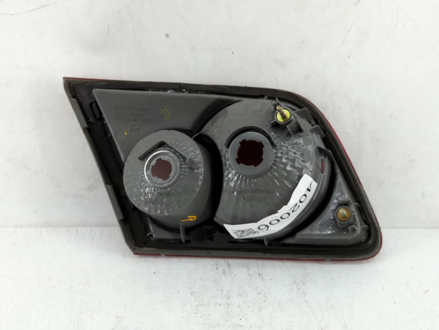 2003-2005 Mazda 6 Tail Light Assembly Passenger Right OEM P/N:2TZ 950 200 2TZ950200 Fits Fits 2003 2004 2005 OEM Used Auto P