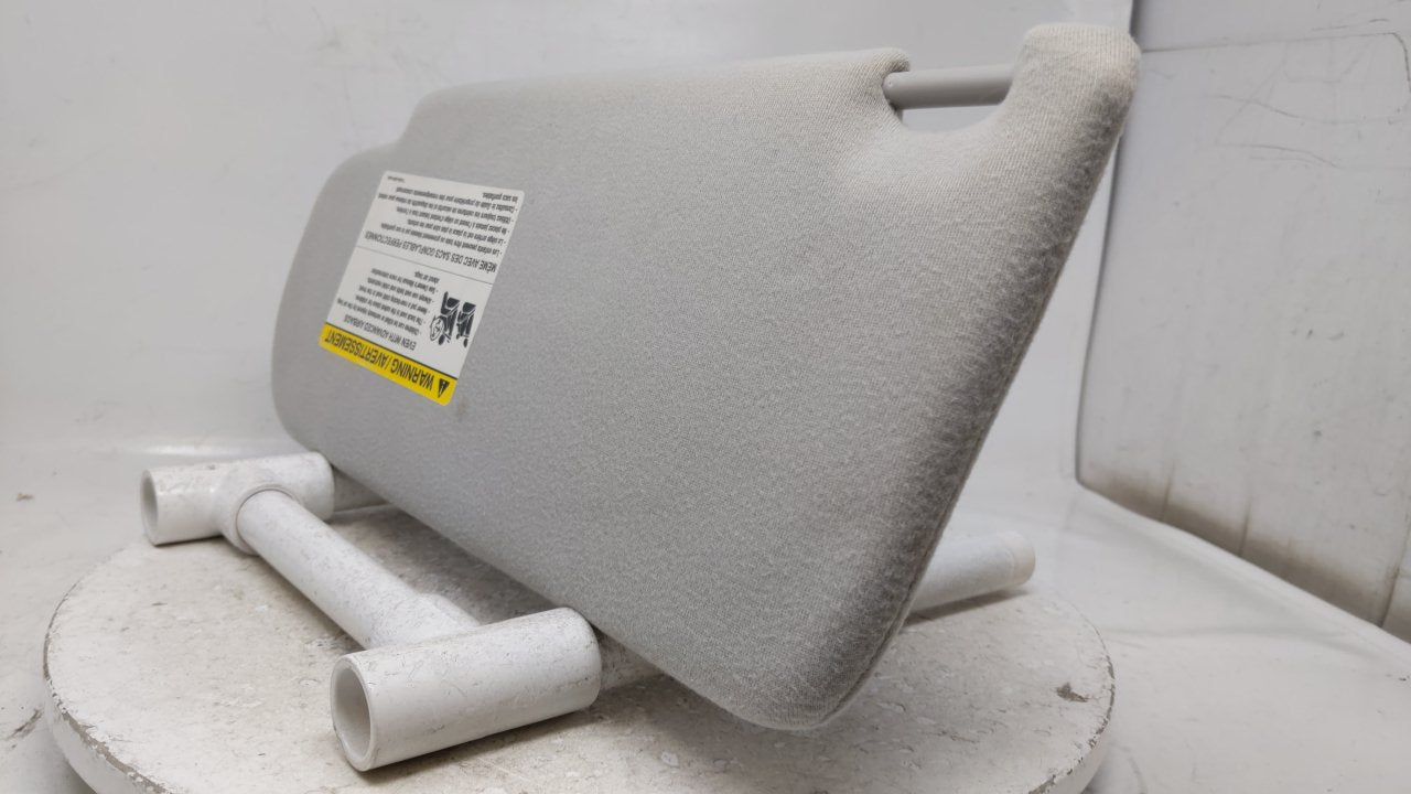 2005 Mazda 6 Sun Visor Shade Replacement Passenger Right Mirror Fits OEM Used Auto Parts - Oemusedautoparts1.com