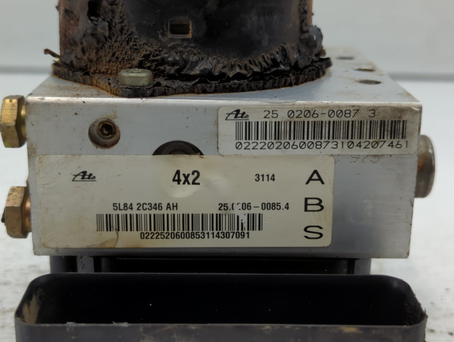 2005-2006 Mazda Tribute ABS Pump Control Module Replacement P/N:5L84-2C346-AH Fits Fits 2005 2006 OEM Used Auto Parts - Oemu