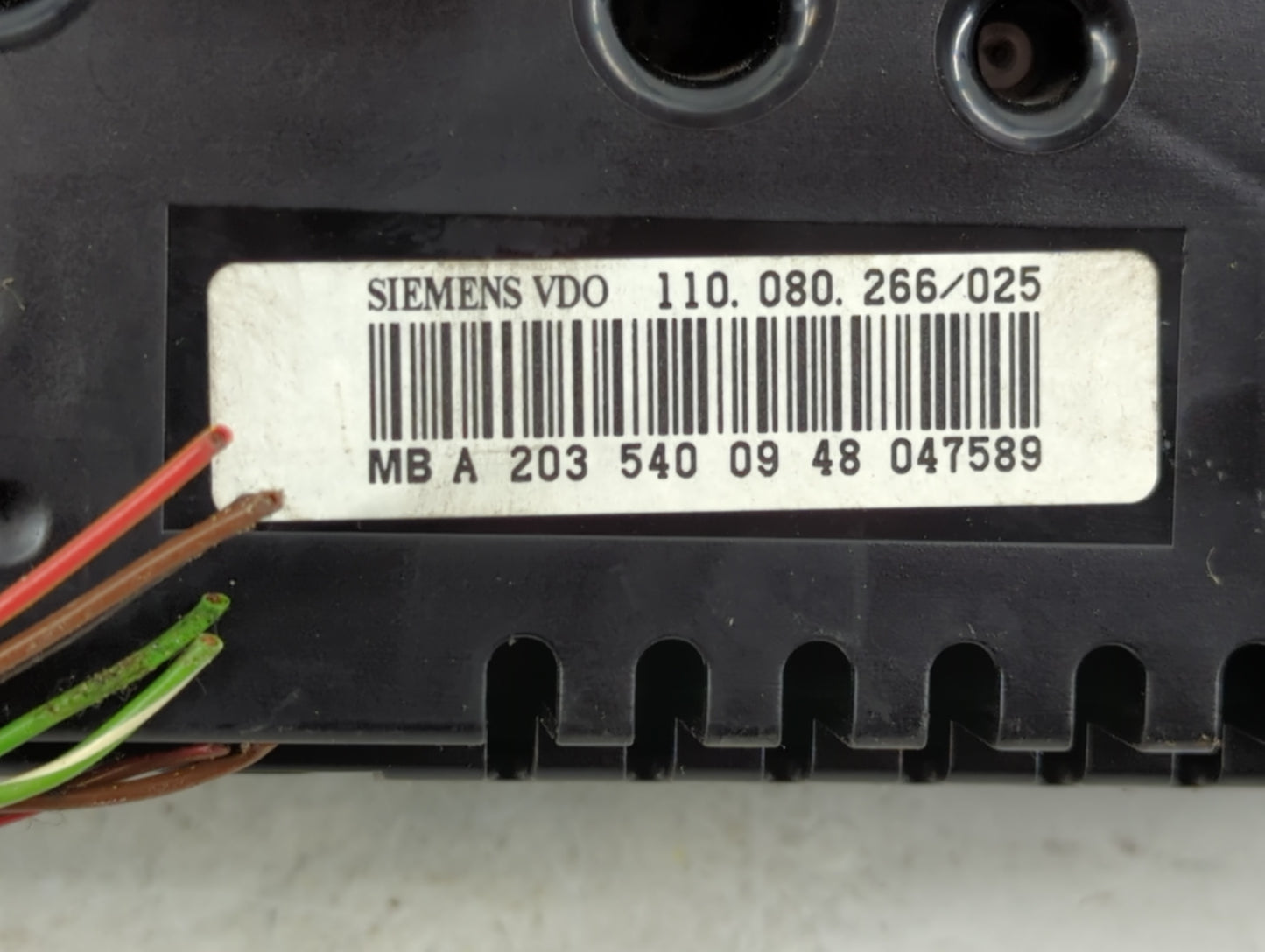 2003-2005 Mercedes-Benz C320 Instrument Cluster Speedometer Gauges P/N:A 203 540 09 48 Fits Fits 2003 2004 2005 OEM Used Aut