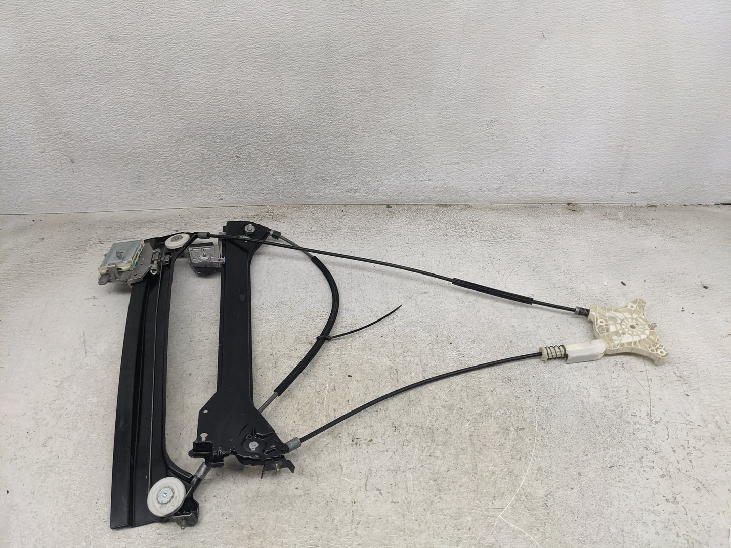 2003-2005 Mercedes-benz Clk320 Used Window Regulator Passenger Front - Oemusedautoparts1.com