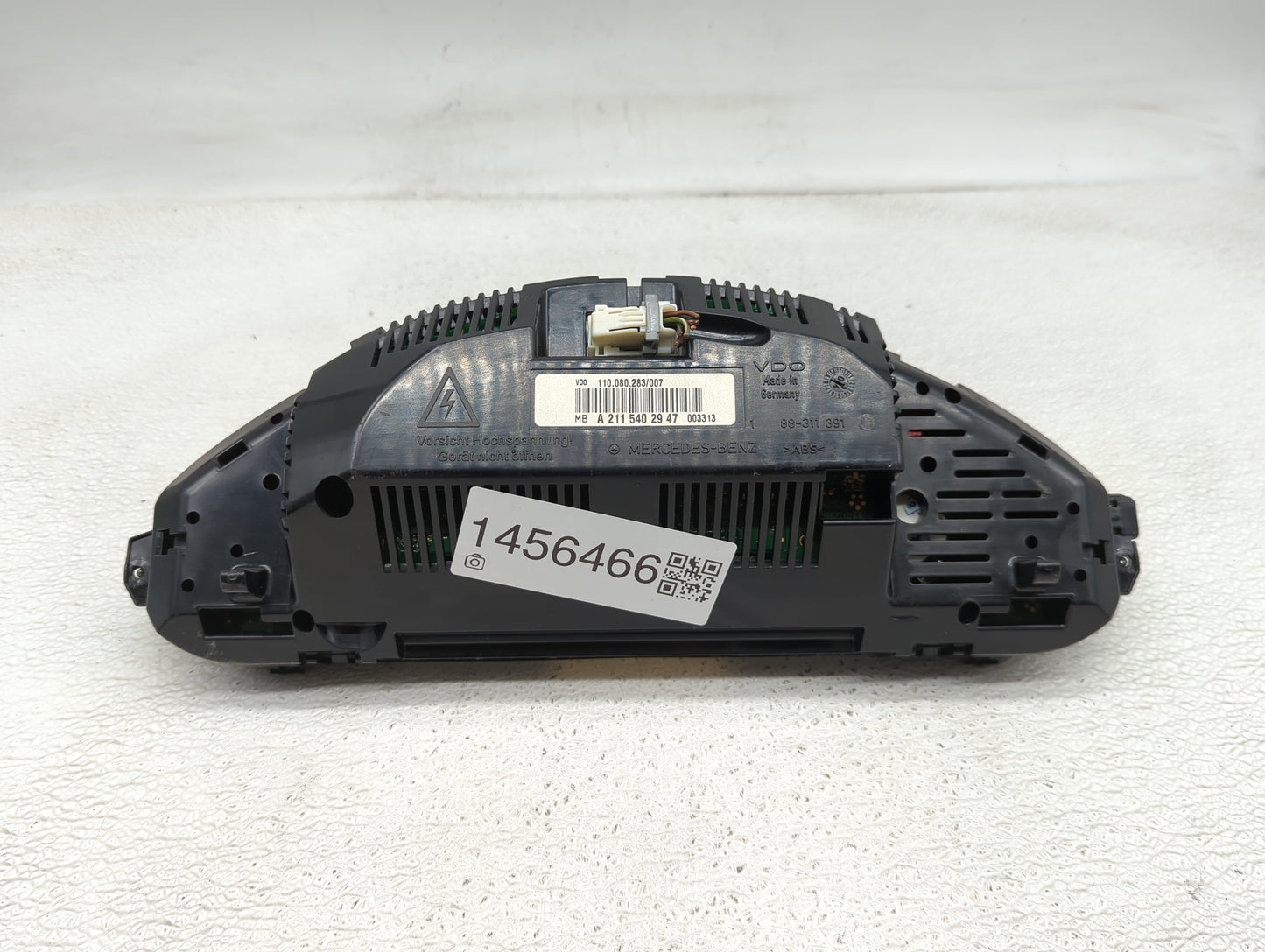 2005 Mercedes-Benz E-Class Instrument Cluster Speedometer Gauges P/N:A2115402947 110.080.283/007 Miles:139K Fits OEM Used Au