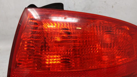 2005 Mercury Mariner Tail Light Assembly Driver Left OEM P/N:R965070 Fits Fits 2006 2007 OEM Used Auto Parts