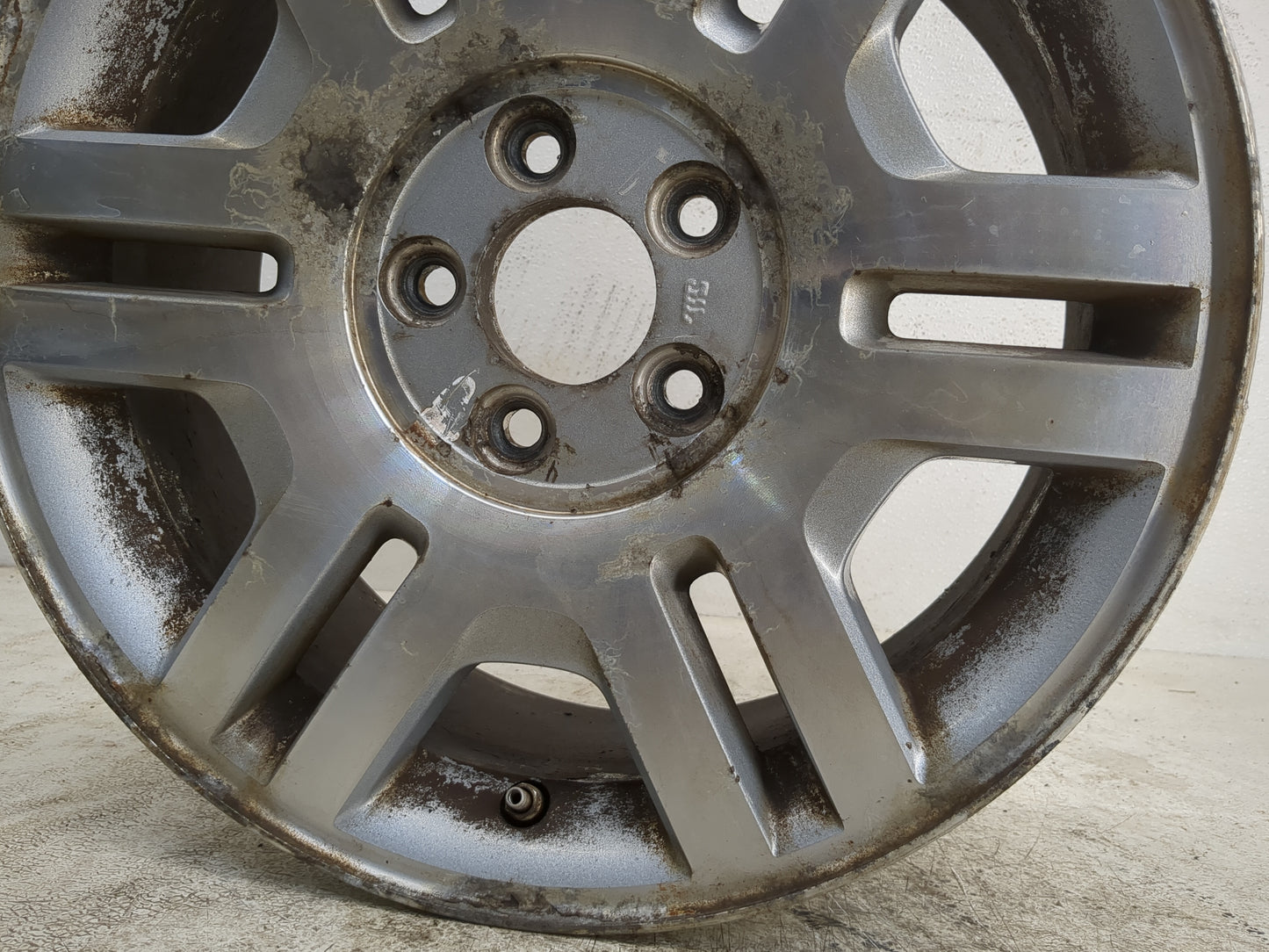 2002-2005 Mercury Mountaineer Oem Wheel Rim 1176454 - Oemusedautoparts1.com