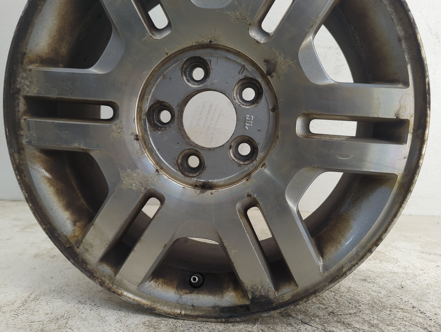 2002-2005 Mercury Mountaineer Oem Wheel Rim 1176456 - Oemusedautoparts1.com