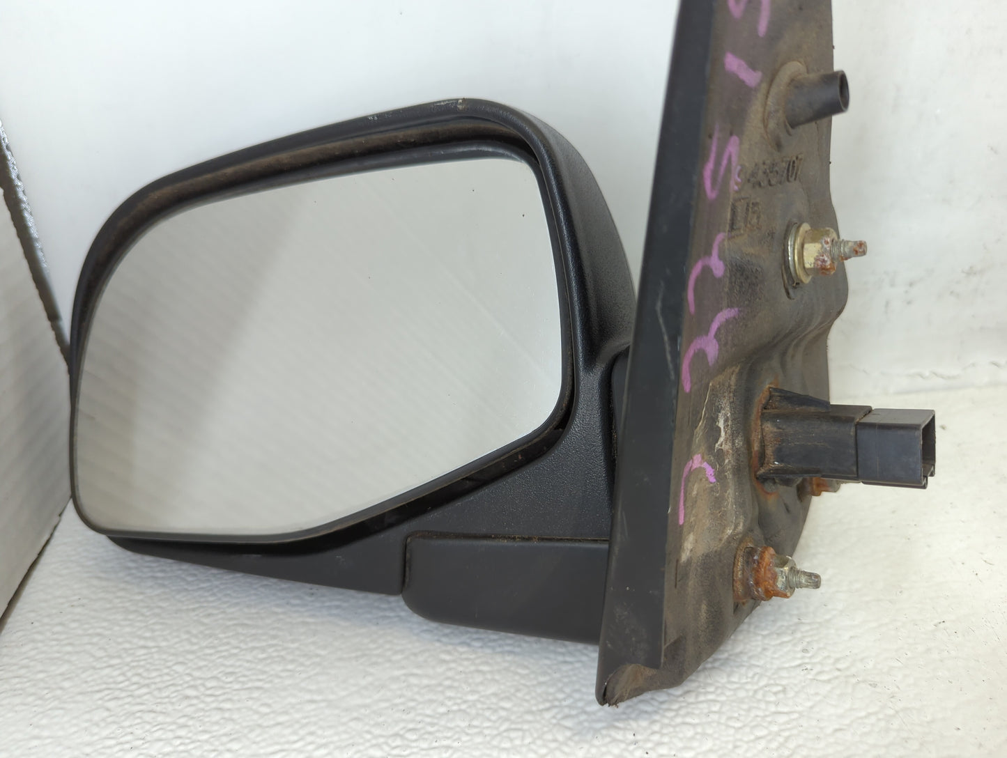 2002-2005 Mercury Mountaineer Driver Side View Mirror - Left Door Mirror OEM Used - Oemusedautoparts1.com
