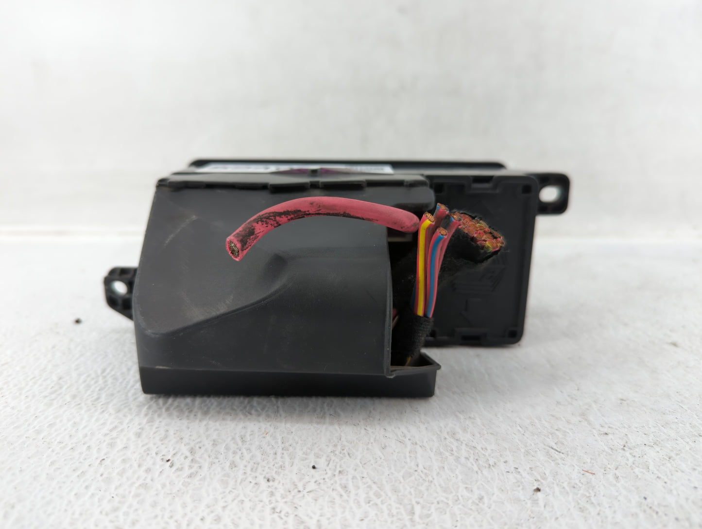 2005 Mini Cooper Fusebox Fuse Box Panel Relay Module P/N:6906606-02 Fits OEM Used Auto Parts - Oemusedautoparts1.com