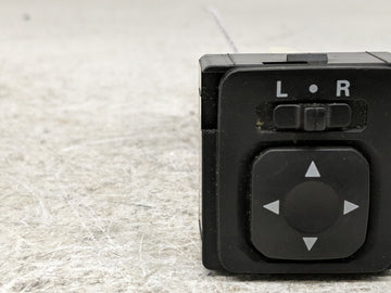 2004-2011 Mitsubishi Endeavor Master Power Window Switch Replacement Driver Side Left P/N:183570 Fits OEM Used Auto Parts