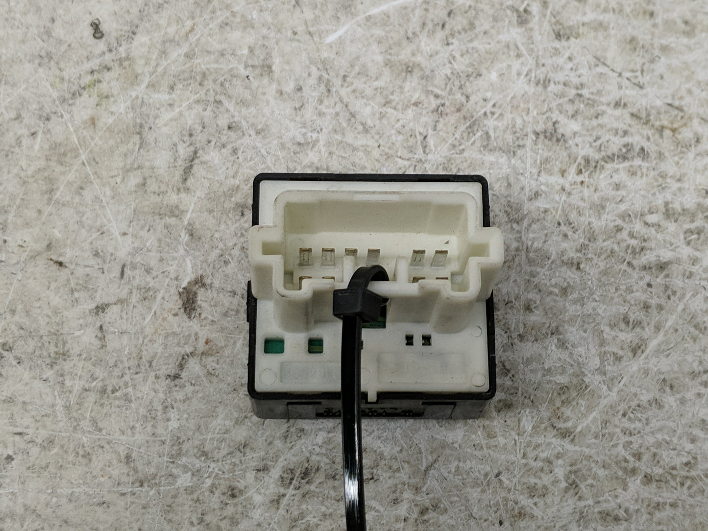2004-2011 Mitsubishi Endeavor Master Power Window Switch Replacement Driver Side Left P/N:183570 Fits OEM Used Auto Parts -