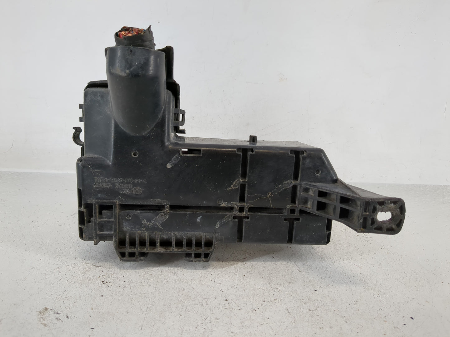 2002-2006 Nissan Altima Fusebox Fuse Box Panel Relay Module P/N:284B7AQ004 Fits Fits 2002 2003 2004 2005 2006 OEM Used Auto