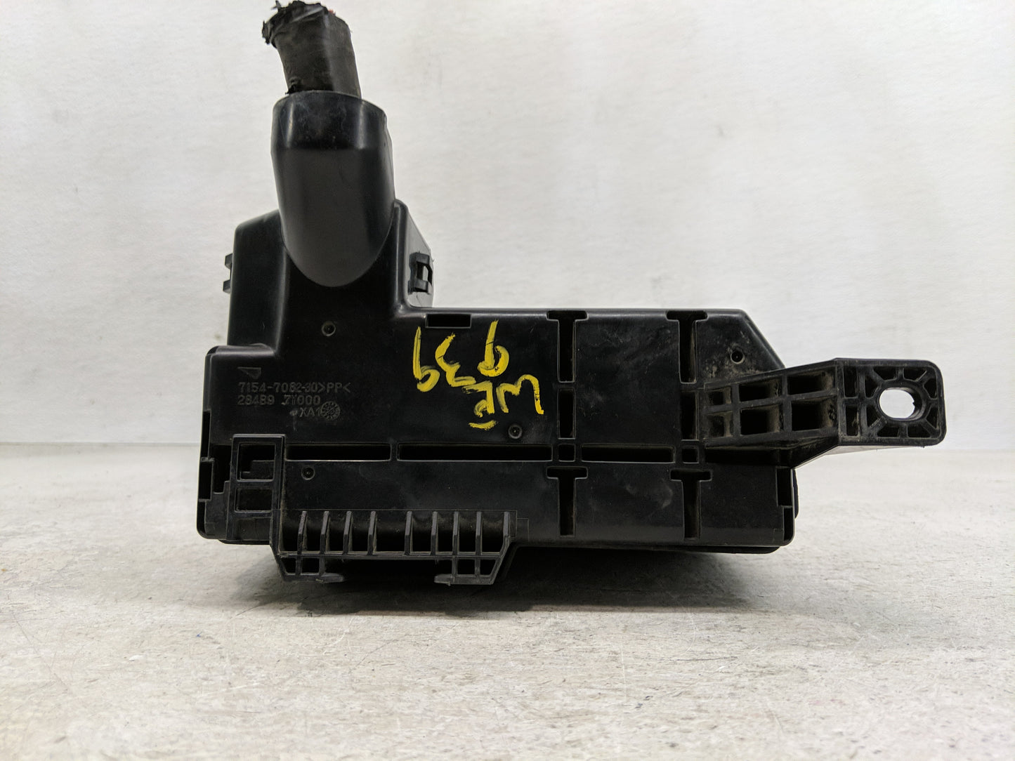 2002-2006 Nissan Altima Fusebox Fuse Box Panel Relay Module P/N:284B9 ZY000 7154-7082-30 Fits Fits 2002 2003 2004 2005 2006