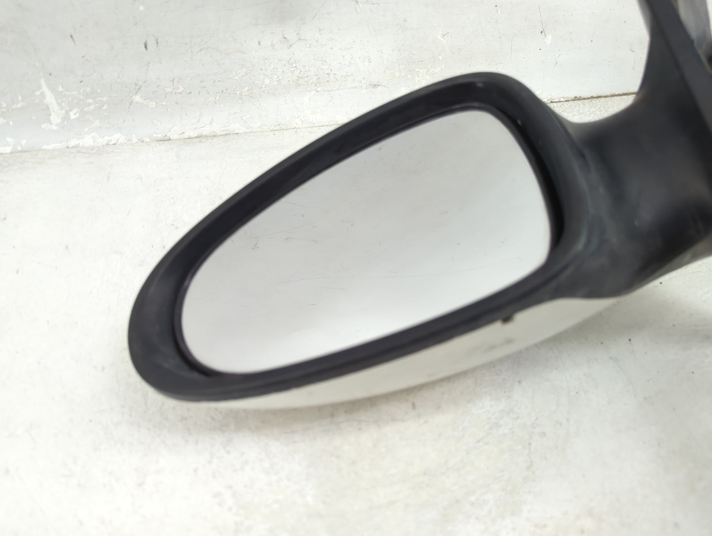 2005-2006 Nissan Altima Driver Side View Mirror - Left Door Mirror OEM Used - Oemusedautoparts1.com