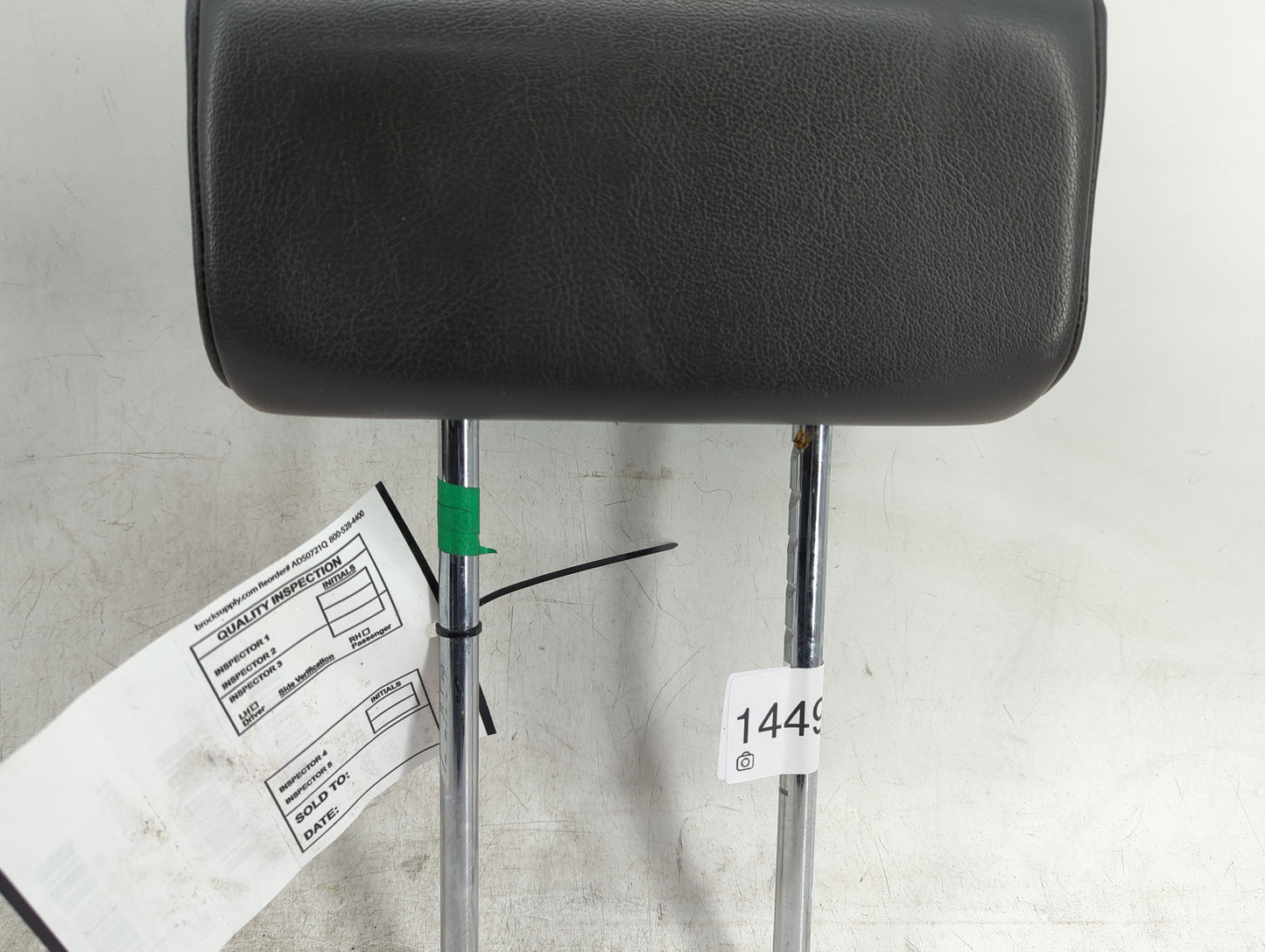 2005-2007 Nissan Armada Headrest Head Rest Rear Seat Fits Fits 2005 2006 2007 OEM Used Auto Parts - Oemusedautoparts1.com