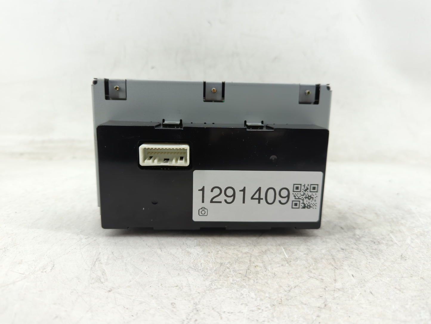2004-2005 Nissan Maxima Information Display Screen - Oemusedautoparts1.com