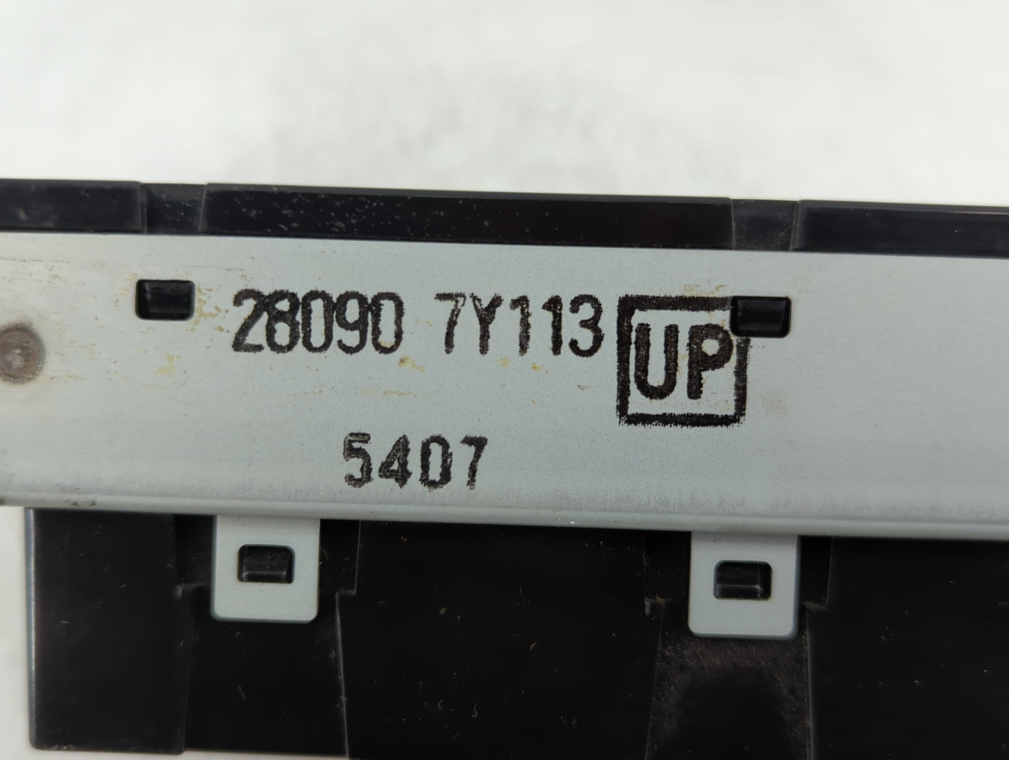 2004-2005 Nissan Maxima Information Display Screen - Oemusedautoparts1.com