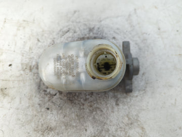 2000-2005 Pontiac Grand Am Brake Master Cylinder