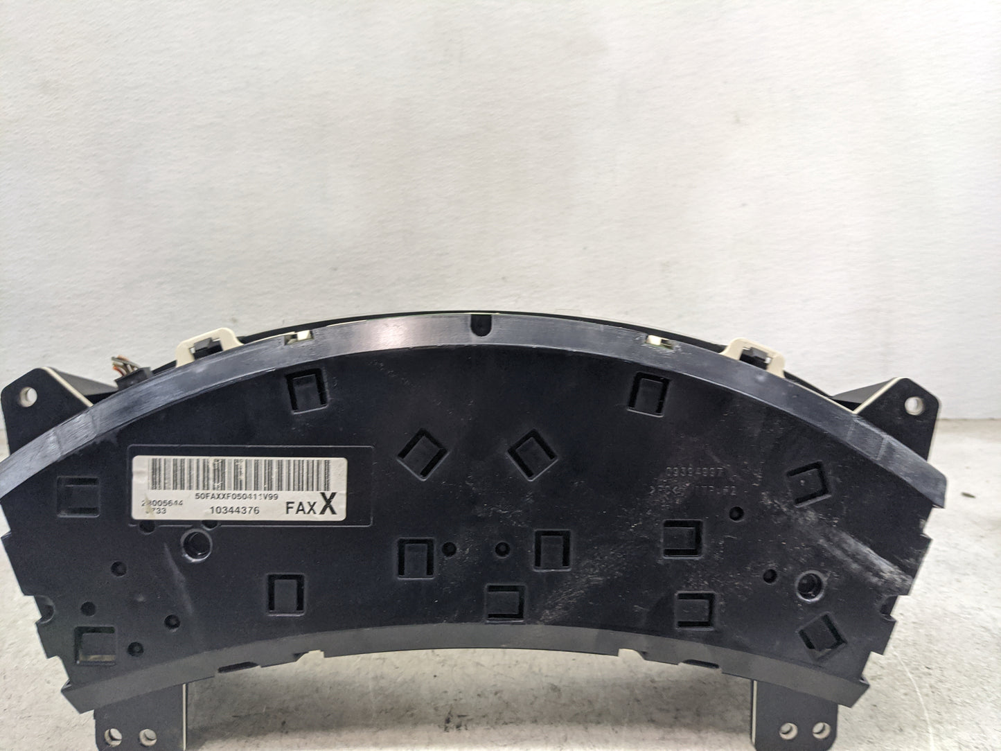 2004-2005 Pontiac Grand Prix Instrument Cluster Speedometer Gauges P/N:10344376 Miles:202K Fits Fits 2004 2005 OEM Used Auto