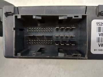 2004 Pontiac Grand Prix Body Control Module Bcm Inner Cabin Fuse Box 1262122