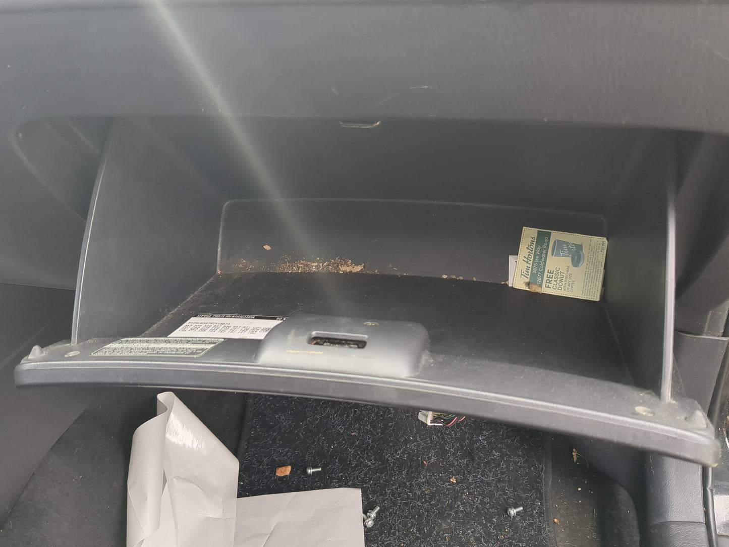 2005 Pontiac Vibe Passenger Glove Box Door Storage Compartment - Oemusedautoparts1.com