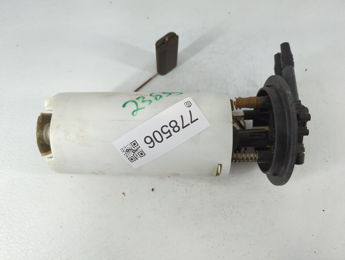 2003-2005 Saturn Ion Electrical Gas Fuel Pump Assembly - Oemusedautoparts1.com