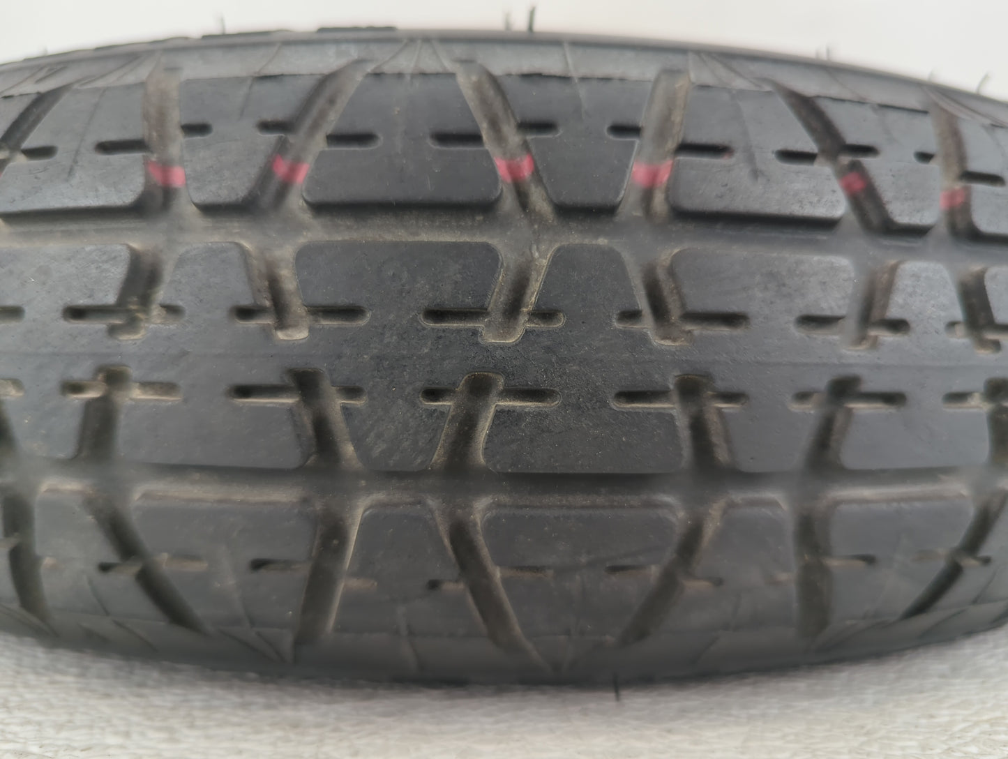 2004-2008 Suzuki Forenza Spare Donut Tire Wheel Rim Oem - Oemusedautoparts1.com