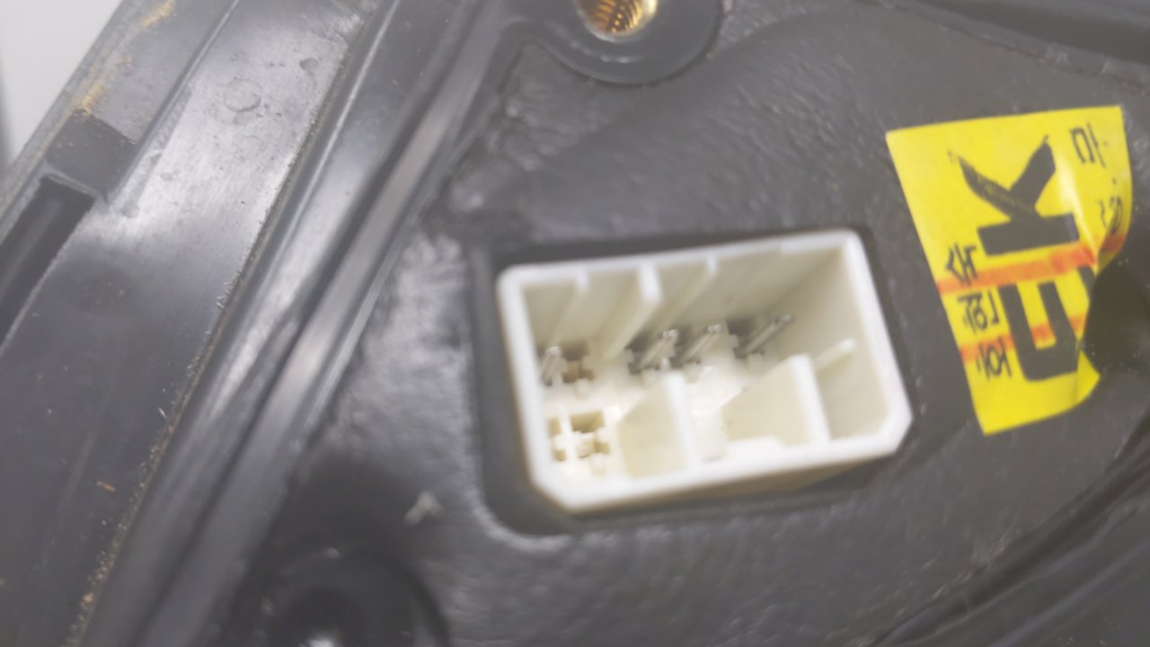 2005-2008 Suzuki Reno Driver Side View Mirror - Left Door Mirror OEM Used - Oemusedautoparts1.com