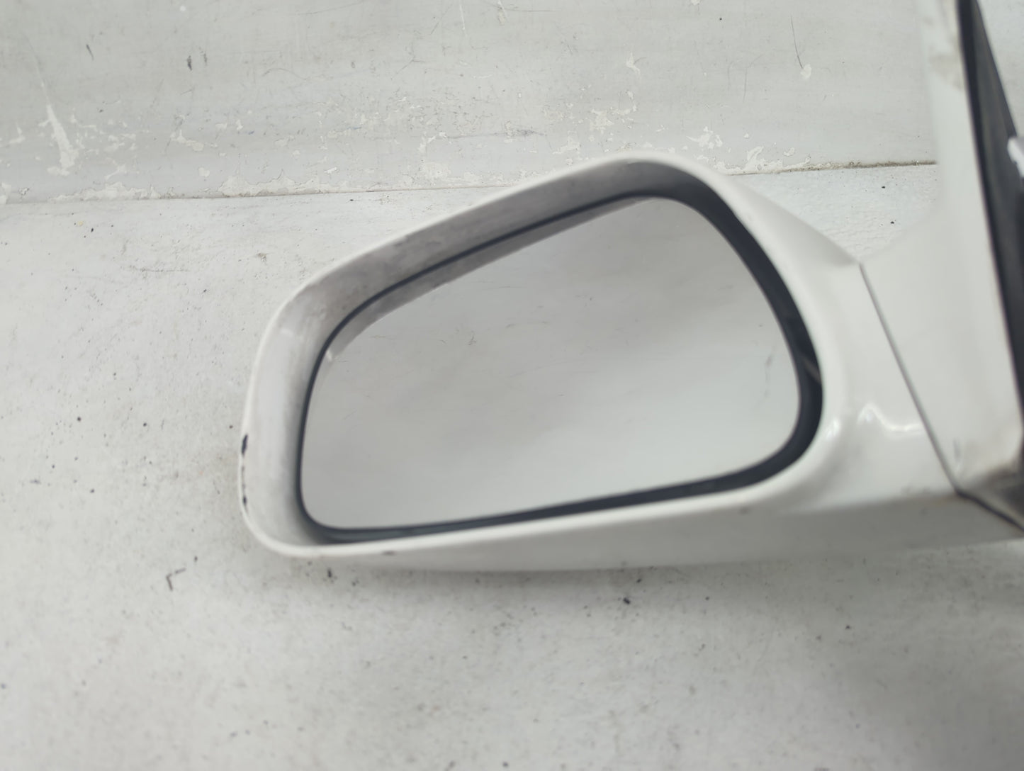 2002-2006 Toyota Camry Driver Side View Mirror - Left Door Mirror OEM Used - Oemusedautoparts1.com