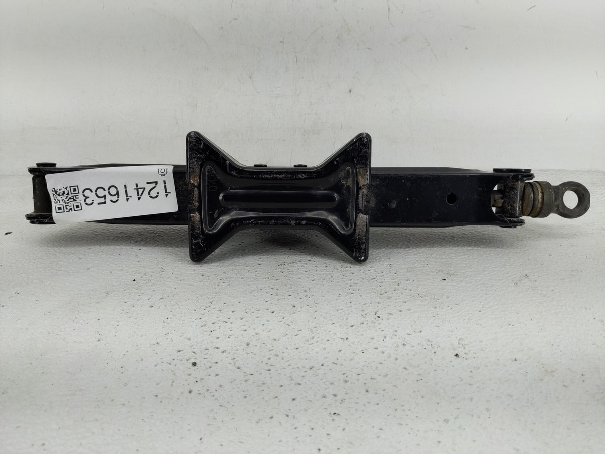 2005 Toyota Prius Spare Scissor Car Jack - Oemusedautoparts1.com