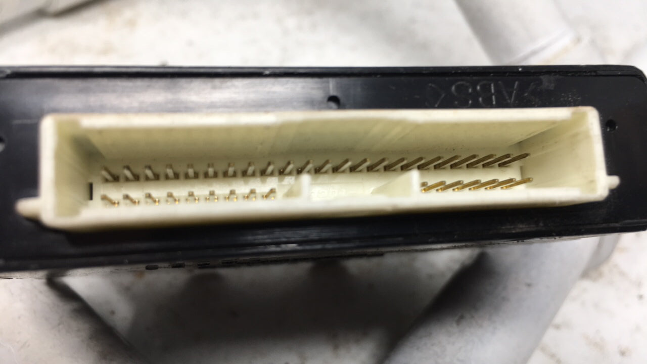 2004-2005 Toyota Prius Chassis Control Module Ccm Bcm Body Control 21141 - Oemusedautoparts1.com