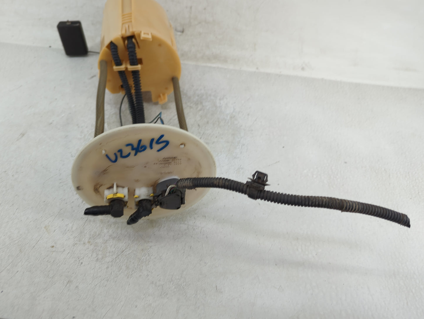 2005-2007 Toyota Sequoia Electrical Gas Fuel Pump Assembly - Oemusedautoparts1.com