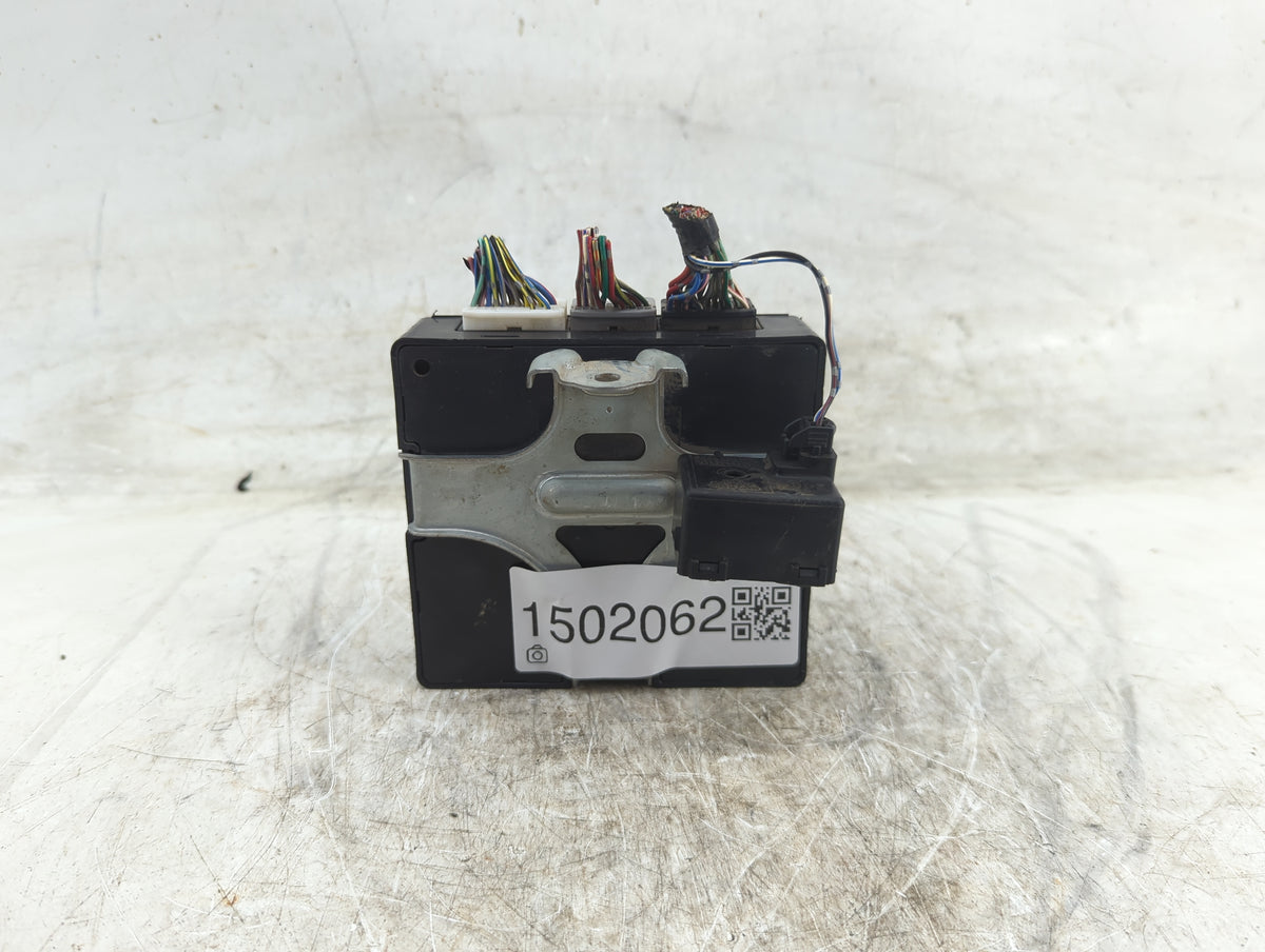 2005-2005 Toyota Sequoia Multiplex Network Control Module - Oemusedautoparts1.com
