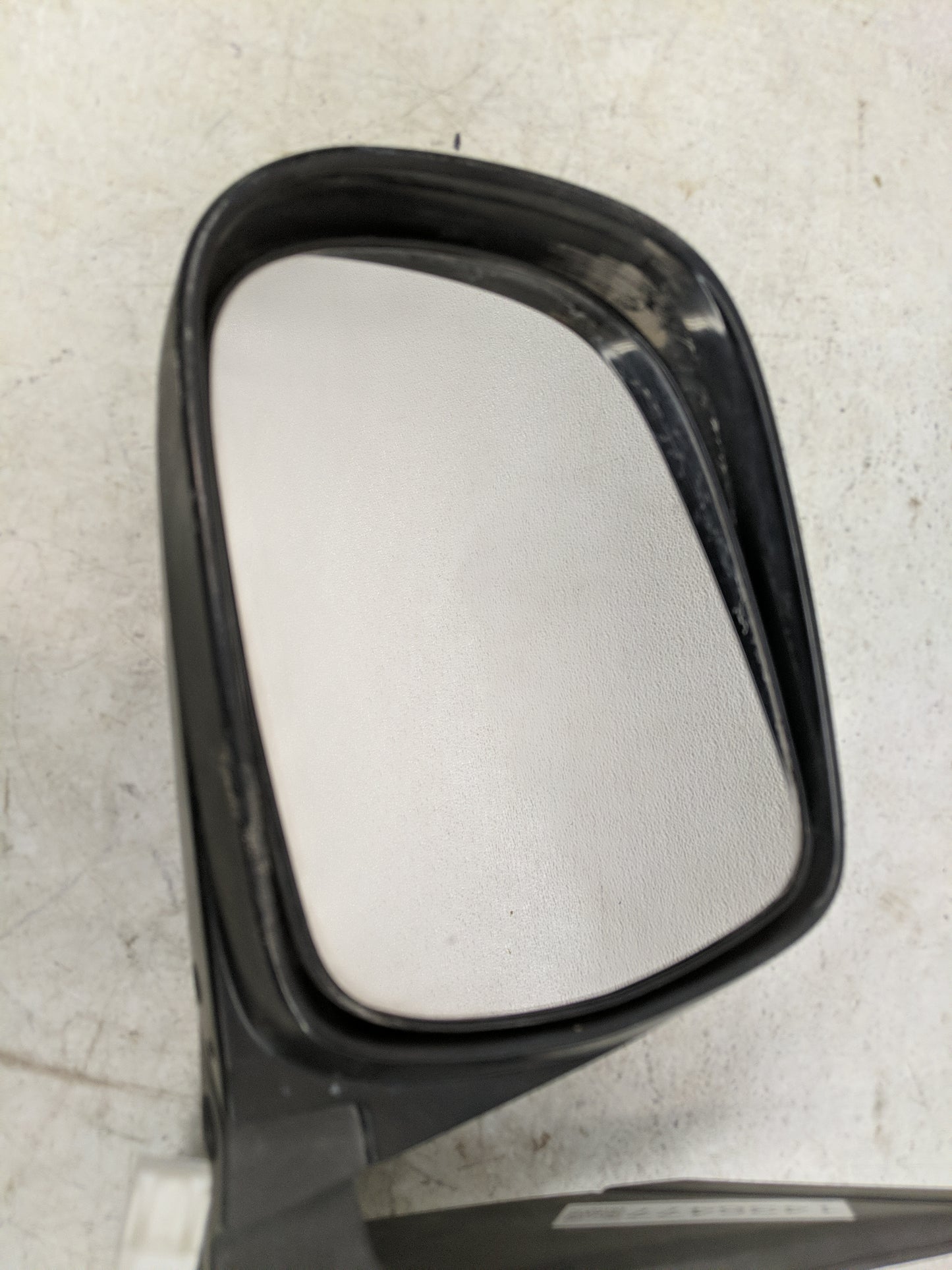 2004-2010 Toyota Sienna Driver Side View Mirror - Left Door Mirror OEM Used - Oemusedautoparts1.com
