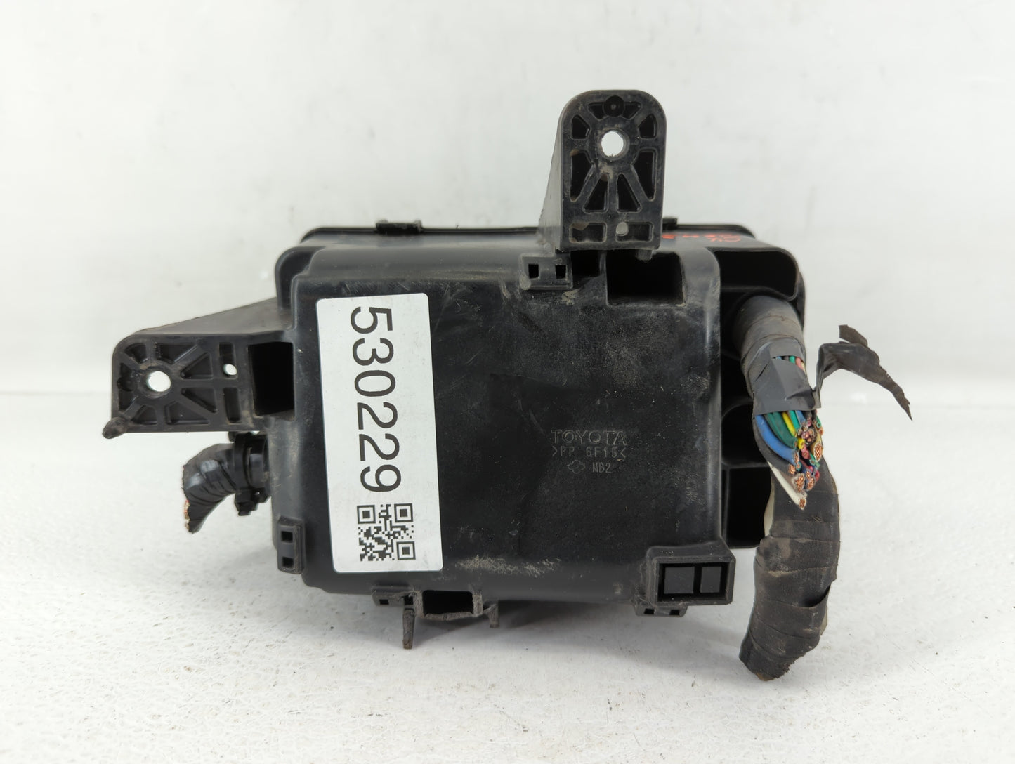 2005-2006 Toyota Tundra Fusebox Fuse Box Panel Relay Module P/N:82121-0C370 Fits Fits 2005 2006 OEM Used Auto Parts - Oemuse