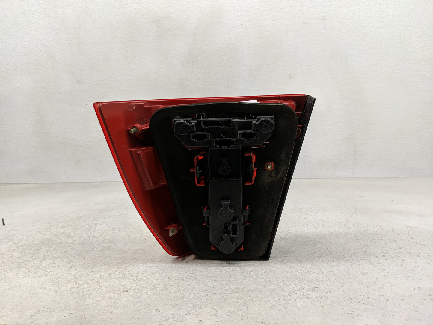 2005 Volkswagen Jetta Tail Light Assembly Driver Left OEM Fits Fits 2004 2007 OEM Used Auto Parts - Oemusedautoparts1.com