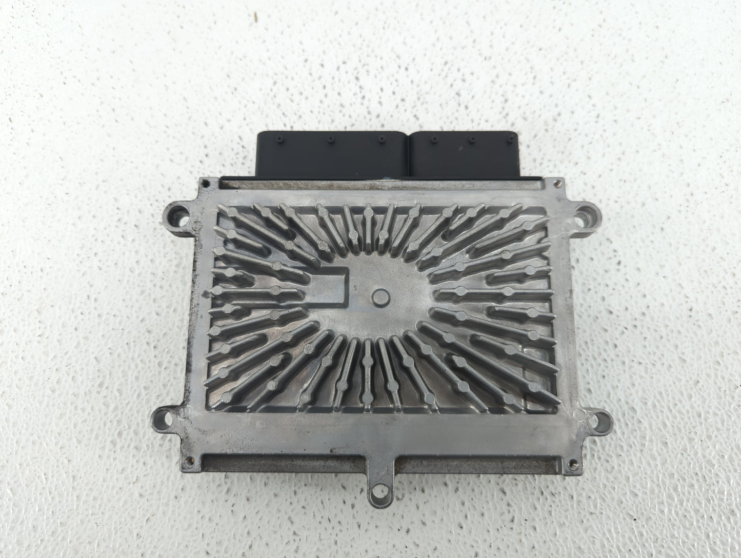 2005 Volvo V40 PCM Engine Control Computer ECU ECM PCU OEM P/N:P30650677 P30743102 Fits Fits 2004 2006 OEM Used Auto Parts -