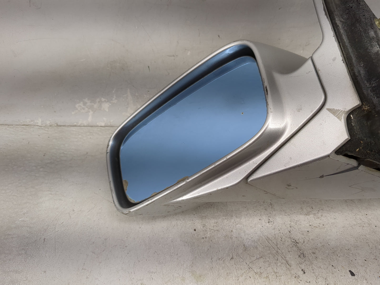 2004-2006 Acura Tl Driver Side View Mirror - Left Door Mirror OEM Used - Oemusedautoparts1.com