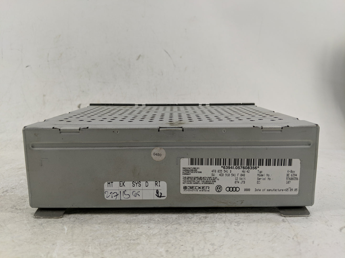 2005-2009 Audi A6 Radio AM FM Cd Player Receiver Replacement P/N:4F0 035 541 B Fits Fits 2005 2006 2007 2008 2009 OEM Used A