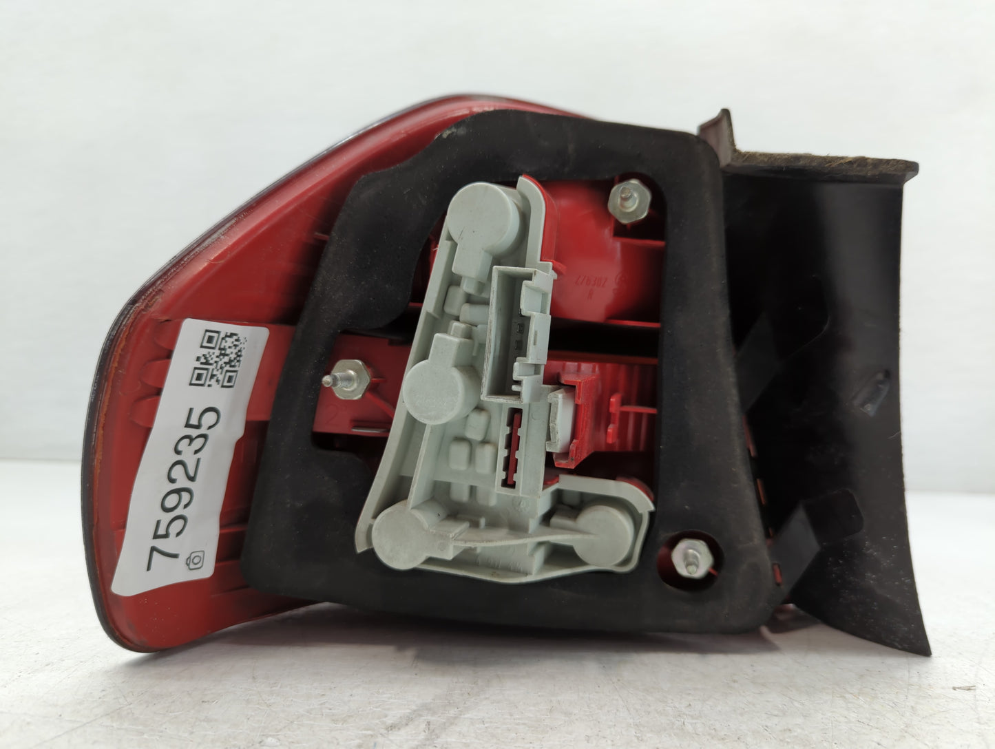 2006 Bmw 325i Tail Light Assembly Passenger Right OEM P/N:7 161 956 Fits Fits 2007 2008 OEM Used Auto Parts - Oemusedautopar