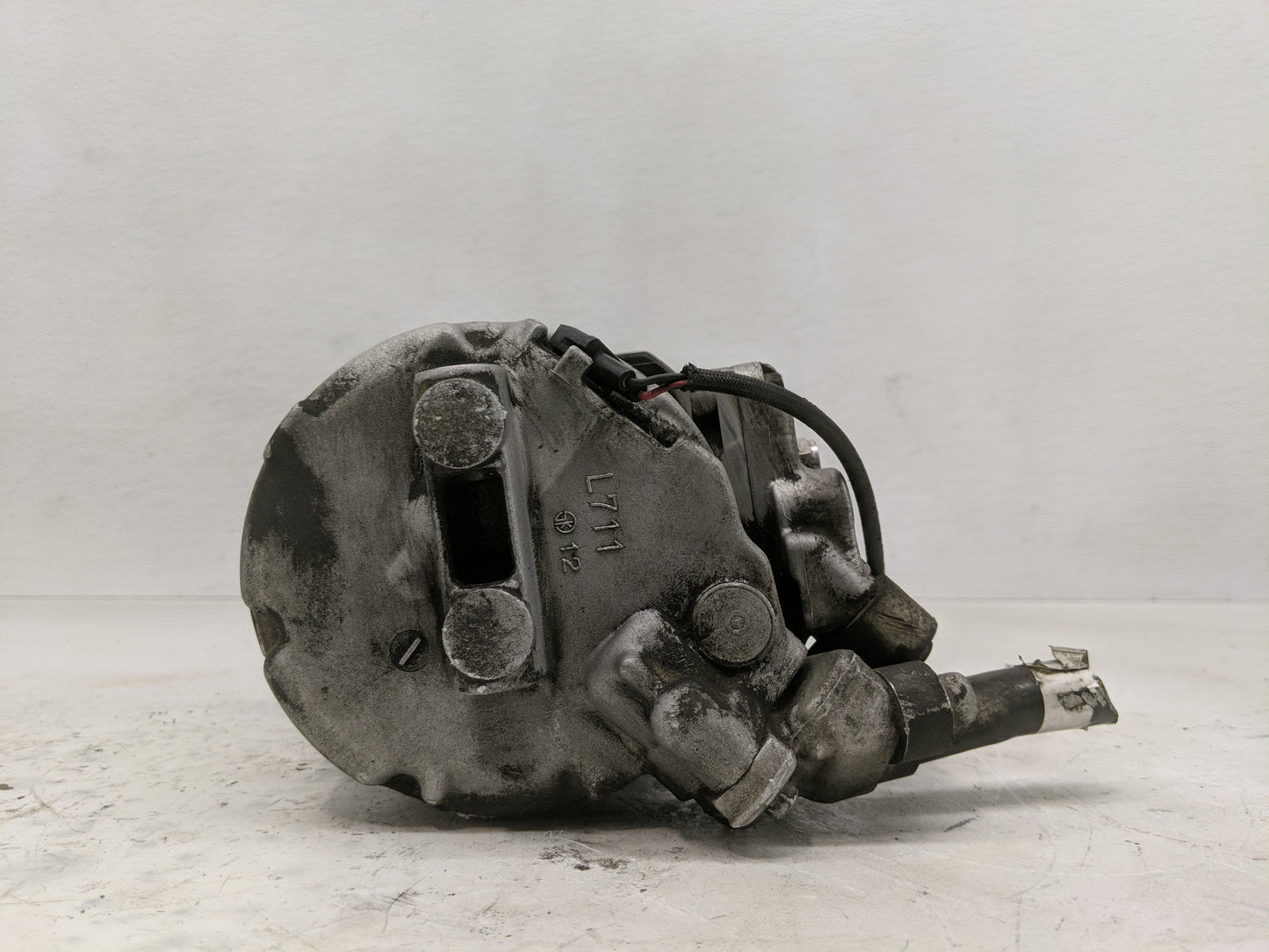 Bmw 750li Air Conditioning A/c Ac Compressor Oem - Oemusedautoparts1.com